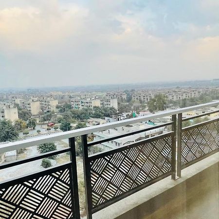 Flat In Central Islamabad Exterior photo