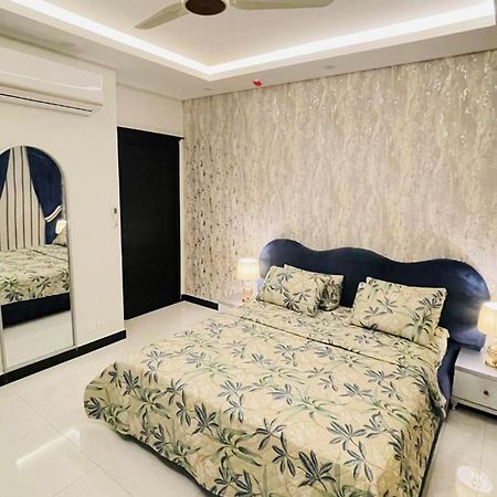 Flat In Central Islamabad Exterior photo