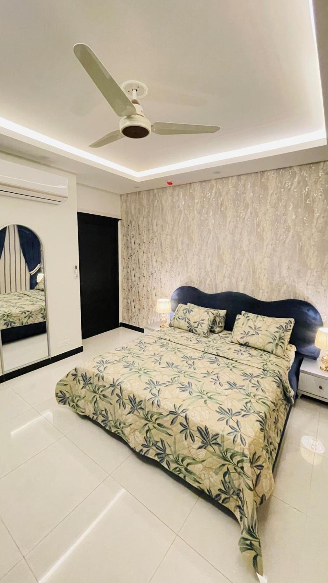 Flat In Central Islamabad Exterior photo
